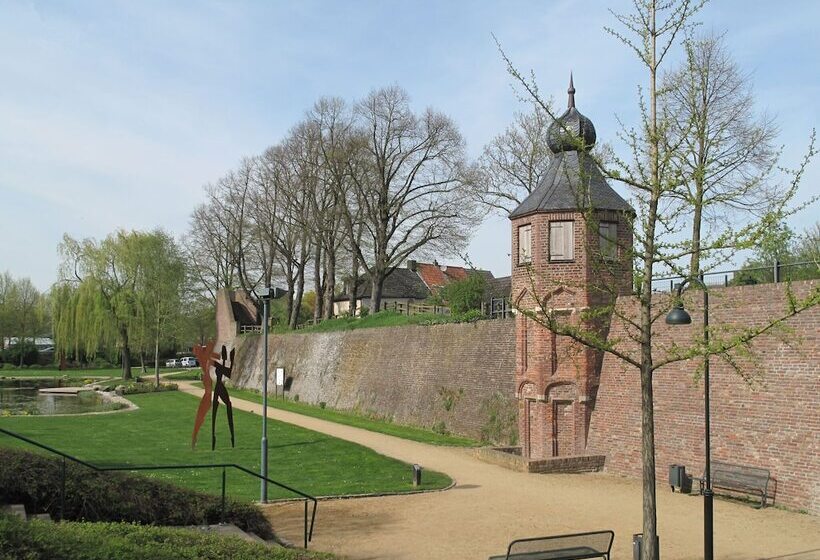 Cozy Apartment In Rees With Free Wifi