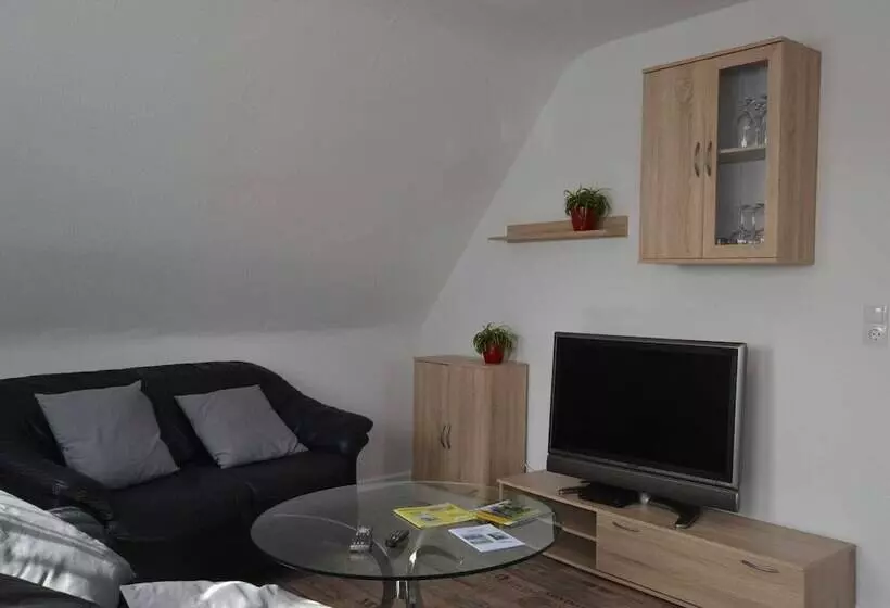 Cozy Apartment In Rees With Free Wifi