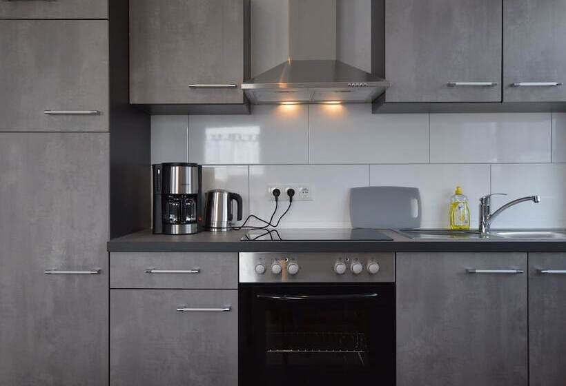 Cozy Apartment In Rees With Free Wifi