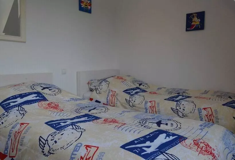 Cozy Apartment In Rees With Free Wifi