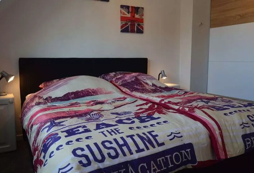 Cozy Apartment In Rees With Free Wifi