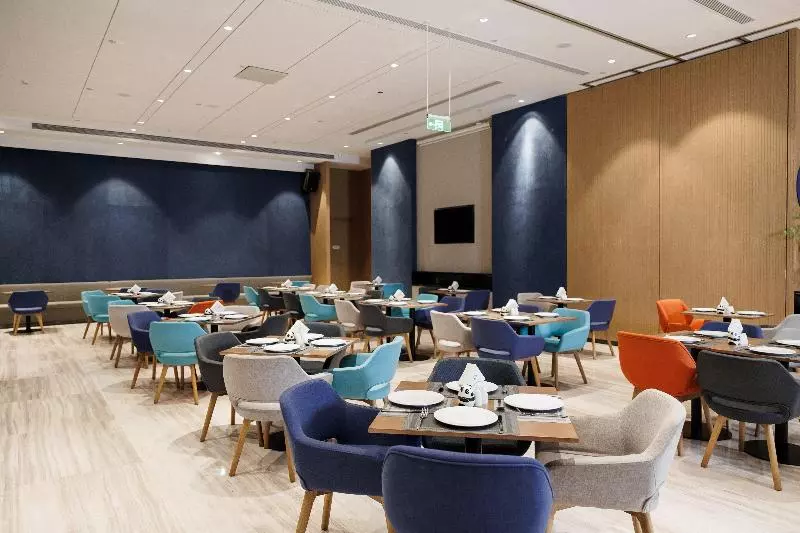 Hotelli Holiday Inn Express Pengzhou Downtown, An Ihg