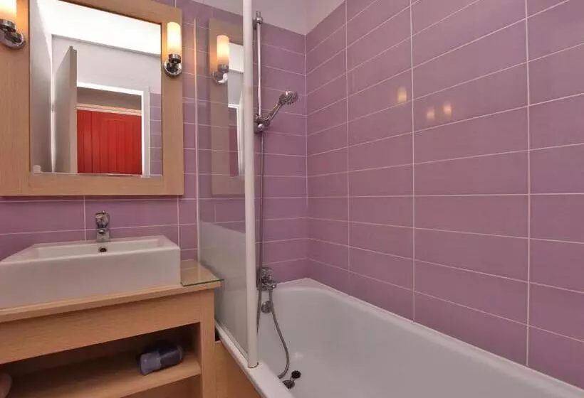 Beautiful Flat With Pool In Moliets Et Maa