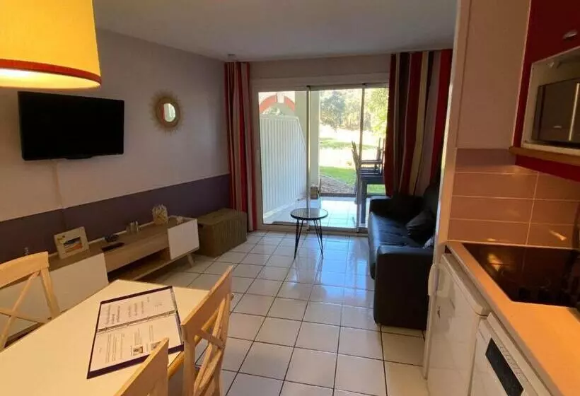 Beautiful Flat With Pool In Moliets Et Maa