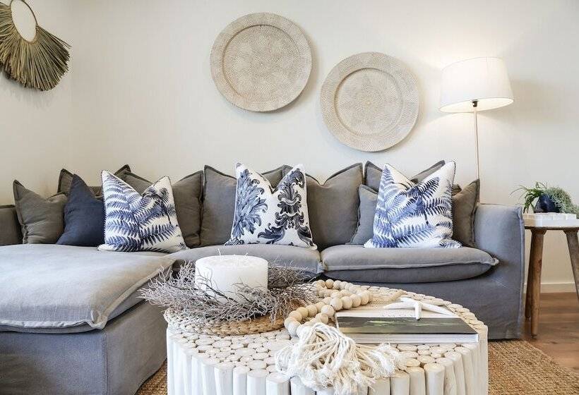 Oceanview Kiama Right In Town Opposite Beach