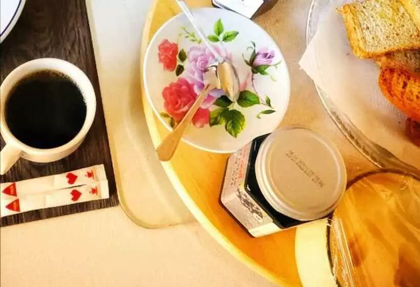 Majatalo Nids Les Peupliers Paris