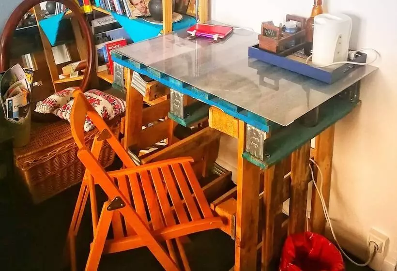 Majatalo Nids Les Peupliers Paris