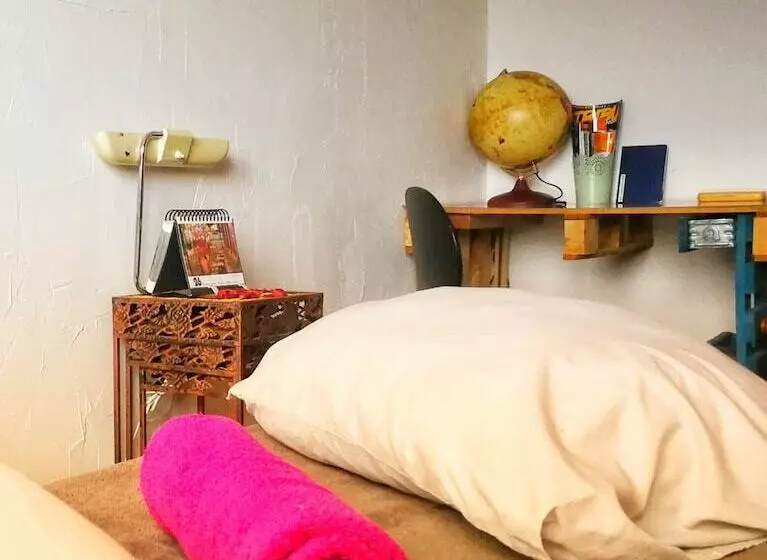 Majatalo Nids Les Peupliers Paris