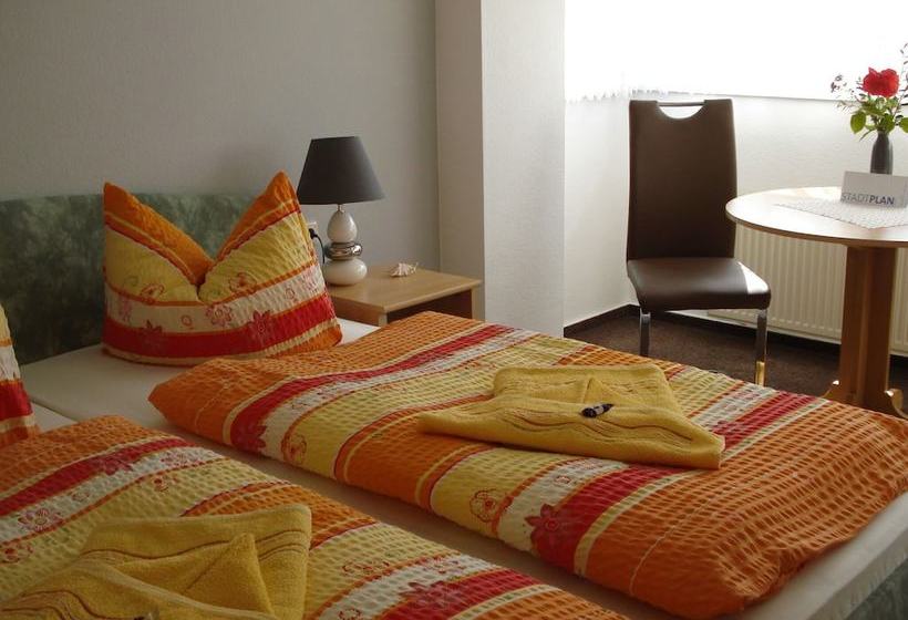 Sunny Apartment In Kühlungsborn Near Seabeach