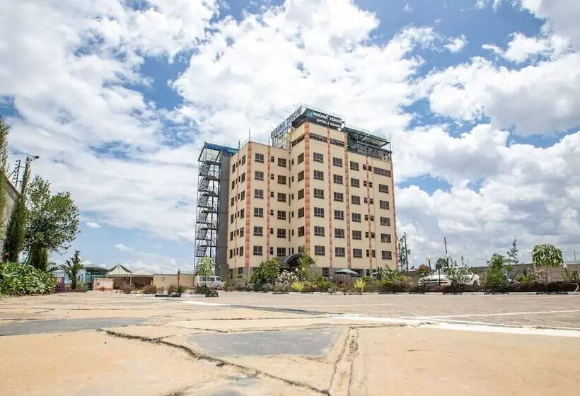 Buraha Zenoni Hotel And Resort