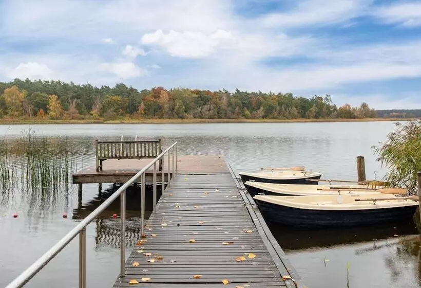 Cozy Bungalow In Nakenstorf With Garden