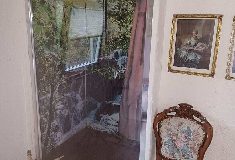 Cozy Bungalow In Nakenstorf With Garden