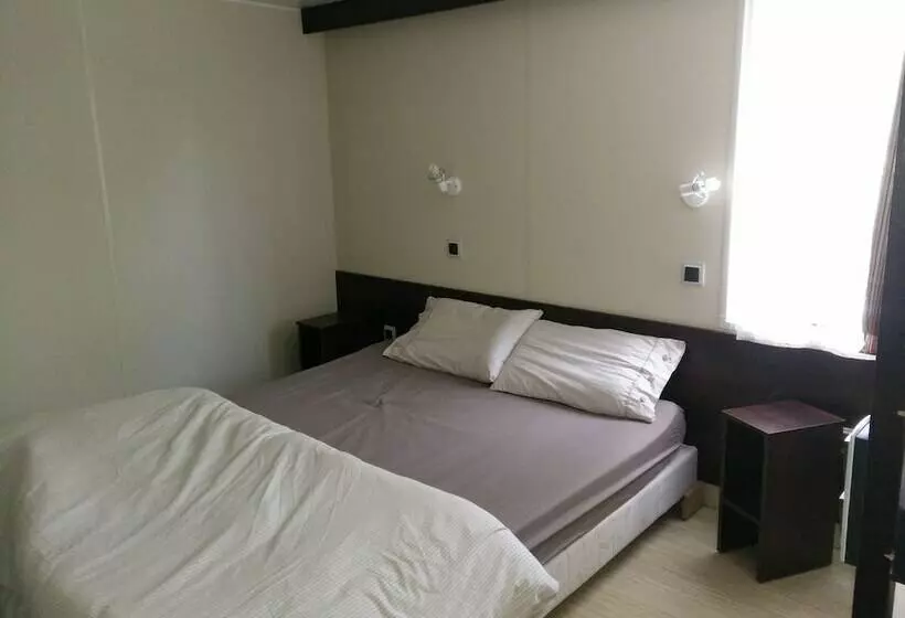 ホテル Au Tour De L Aveyron