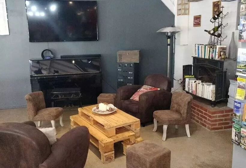 ホテル Au Tour De L Aveyron