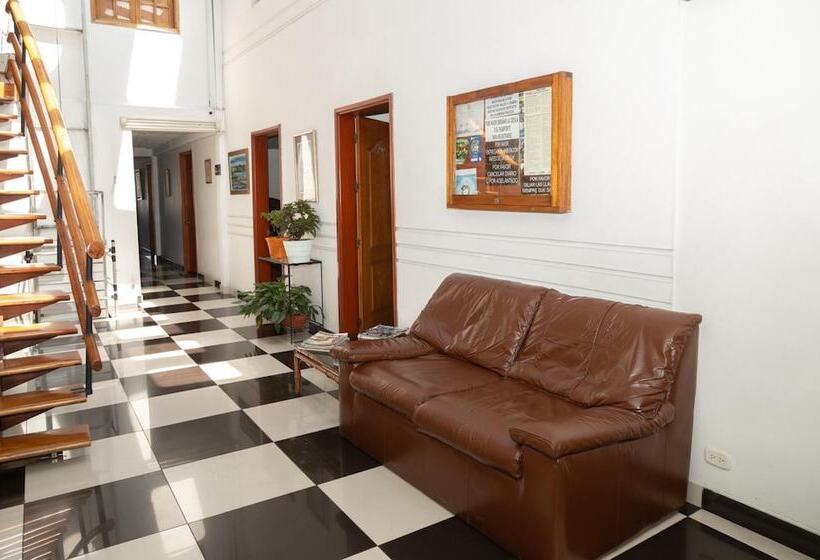 هتل Ayenda 1131 Casa Valencia