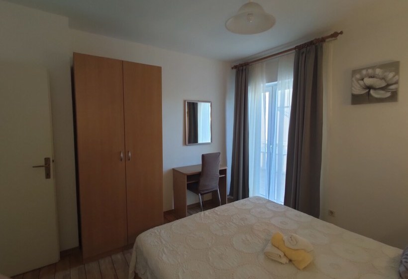 בית מלון כפרי Beach Apartments With Pool