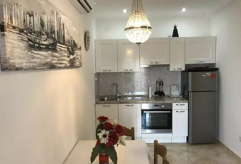 ホテル Beach Apartments With Pool