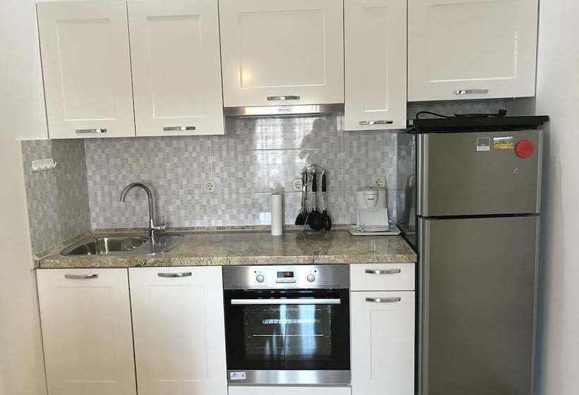 בית מלון כפרי Beach Apartments With Pool