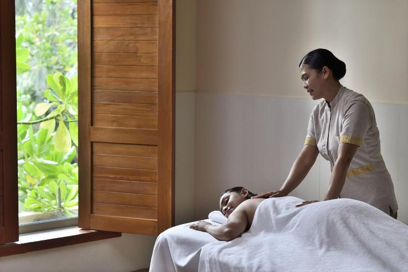 Отель Sheraton Kosgoda Turtle Beach Resort