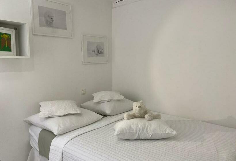 La Tanière De L Ours Blanc Aubagne Cassis Aix En Provence