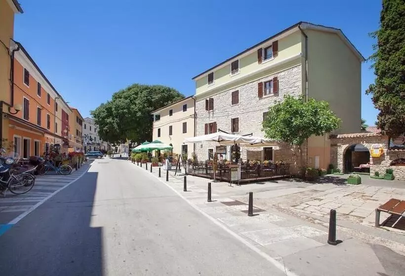 ペンション Al Porto Suites