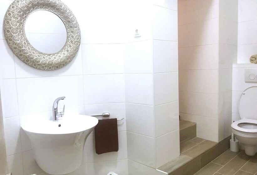 پانسیون Perello Old Town