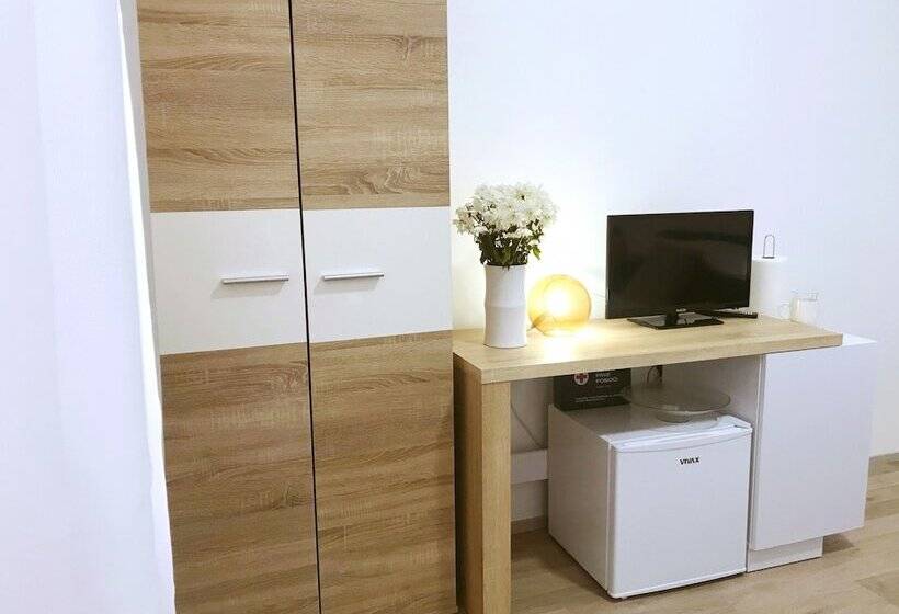 پانسیون Perello Old Town