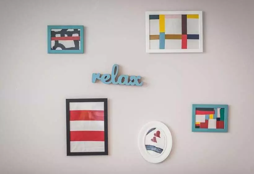 Pension Explore The Art Side Of Omonia
