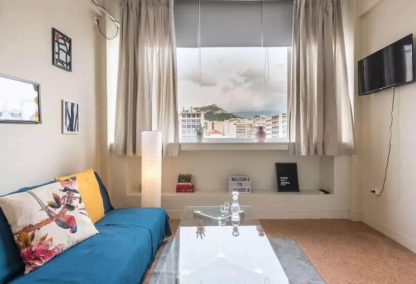 Pension Explore The Art Side Of Omonia
