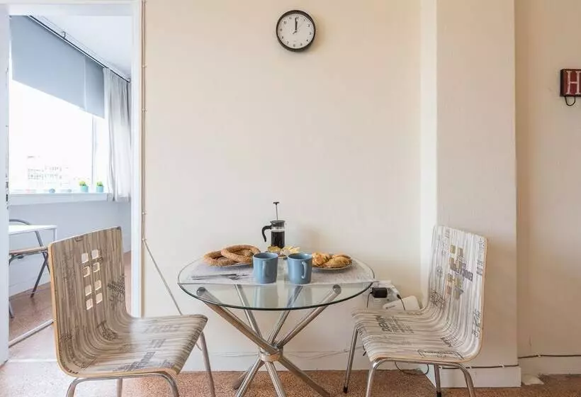 Pension Explore The Art Side Of Omonia
