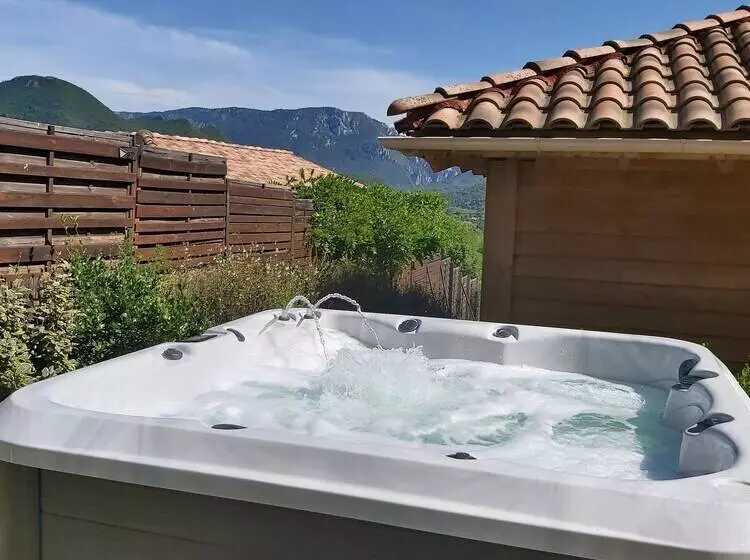 ペンション Le Chalet Des Trois Quilles