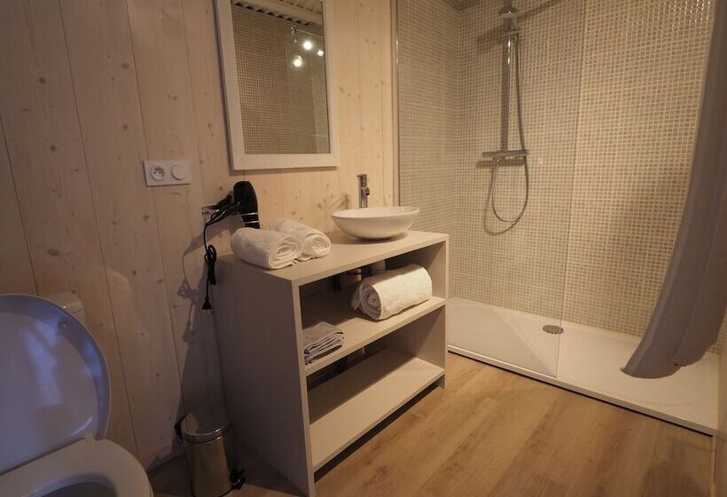 بنسيون Le Chalet Des Trois Quilles