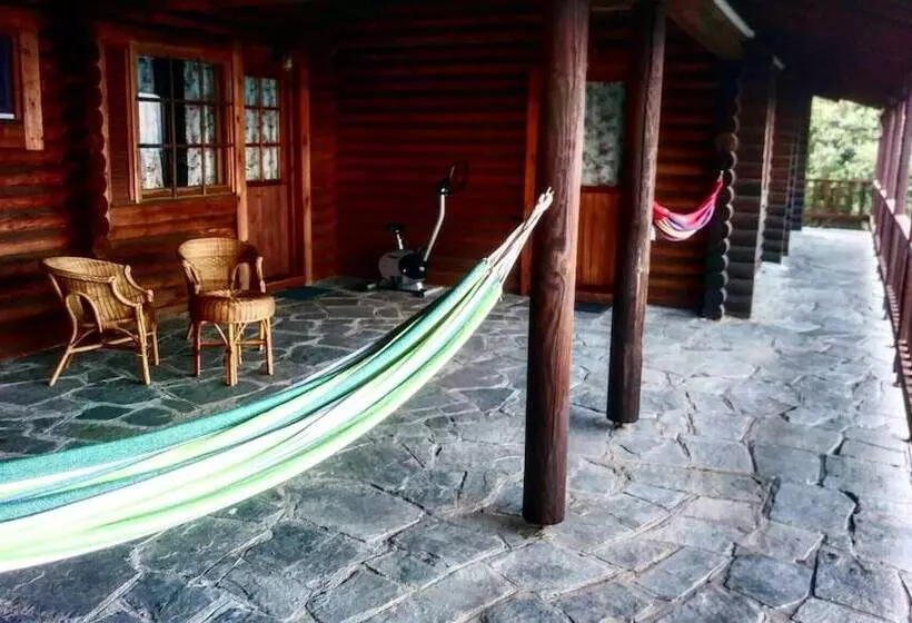 Majatalo Pangeo Forest Village