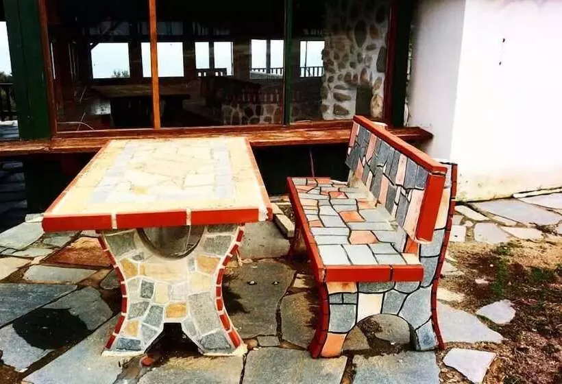 Majatalo Pangeo Forest Village