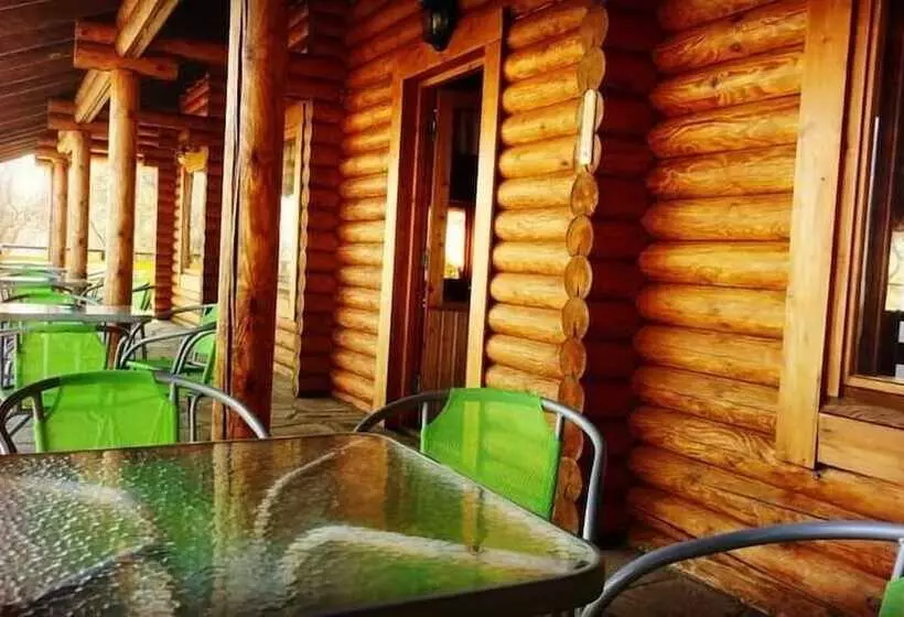 Majatalo Pangeo Forest Village