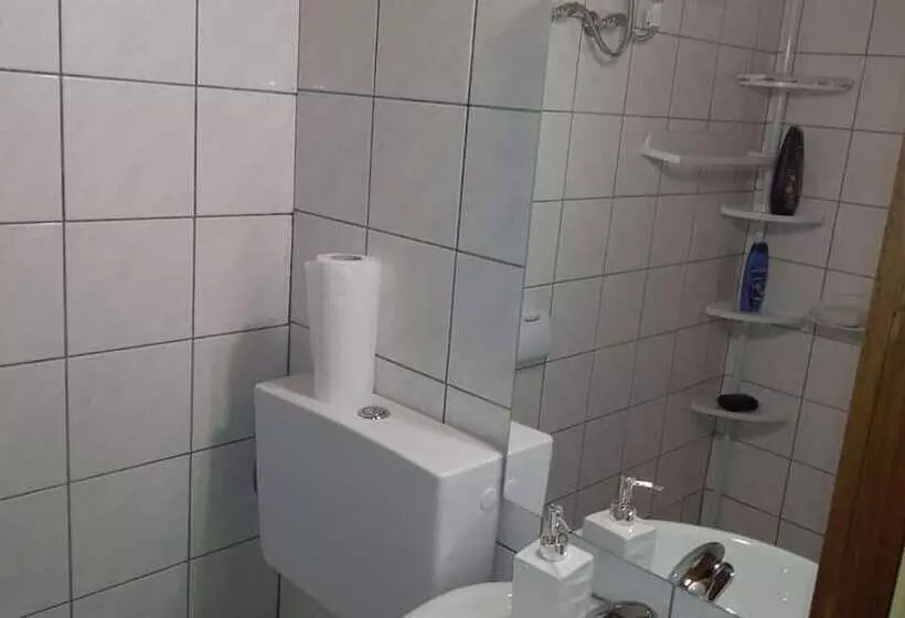 Majatalo Pangeo Forest Village