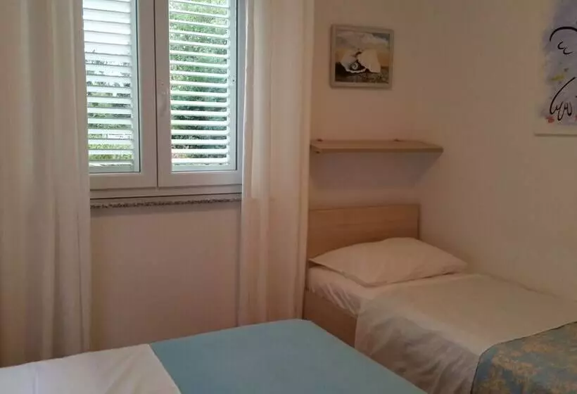 Apartment Adam
