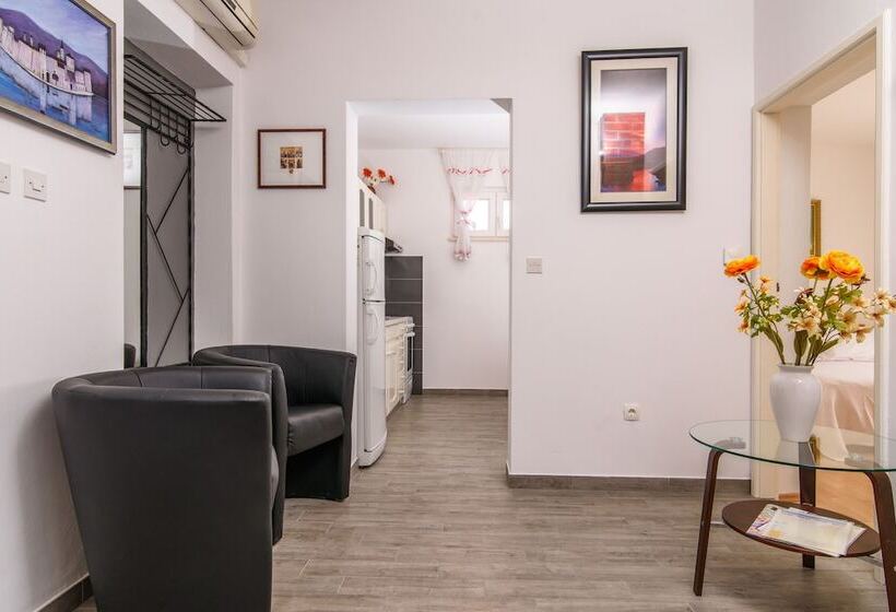 Apartments Beba Peaceful Location