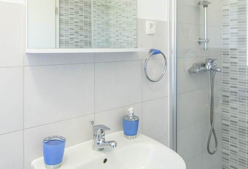 Apartments Beba Peaceful Location