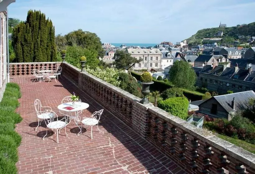 Aamiaismajoitus (B&B) Castel De La Terrasse