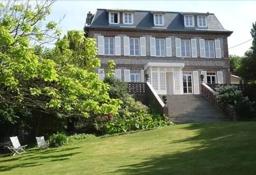 Aamiaismajoitus (B&B) Castel De La Terrasse