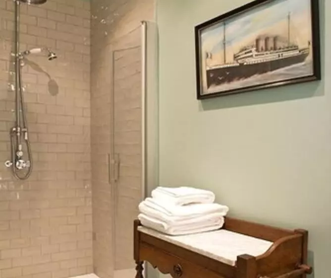 Aamiaismajoitus (B&B) Castel De La Terrasse