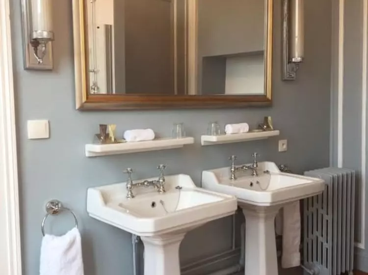 Aamiaismajoitus (B&B) Castel De La Terrasse