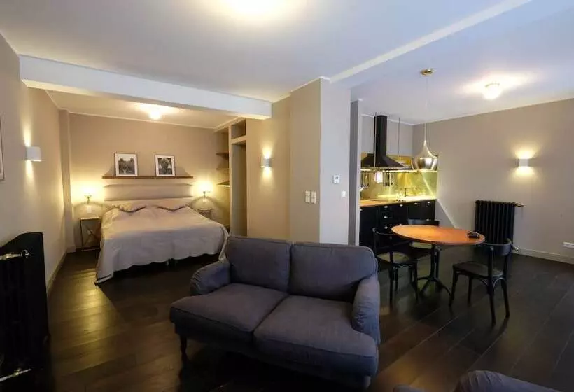 Boutique Charme Apartments 5