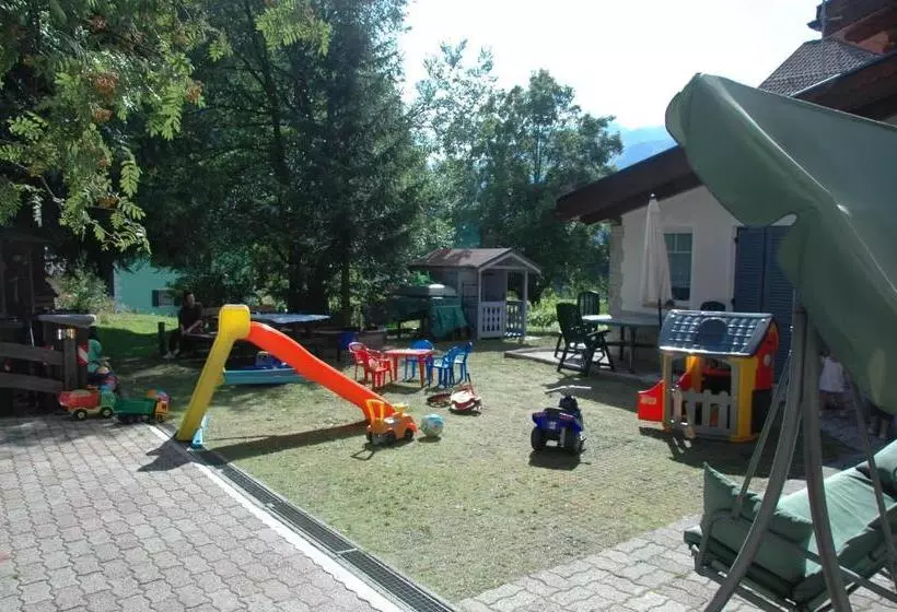 هتل Chalet Valeruz