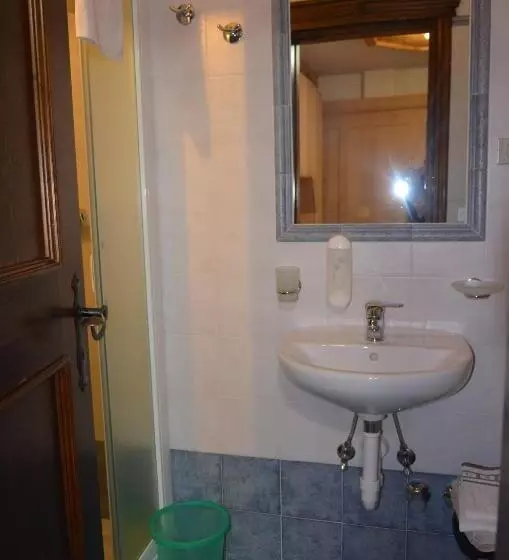 هتل Chalet Valeruz