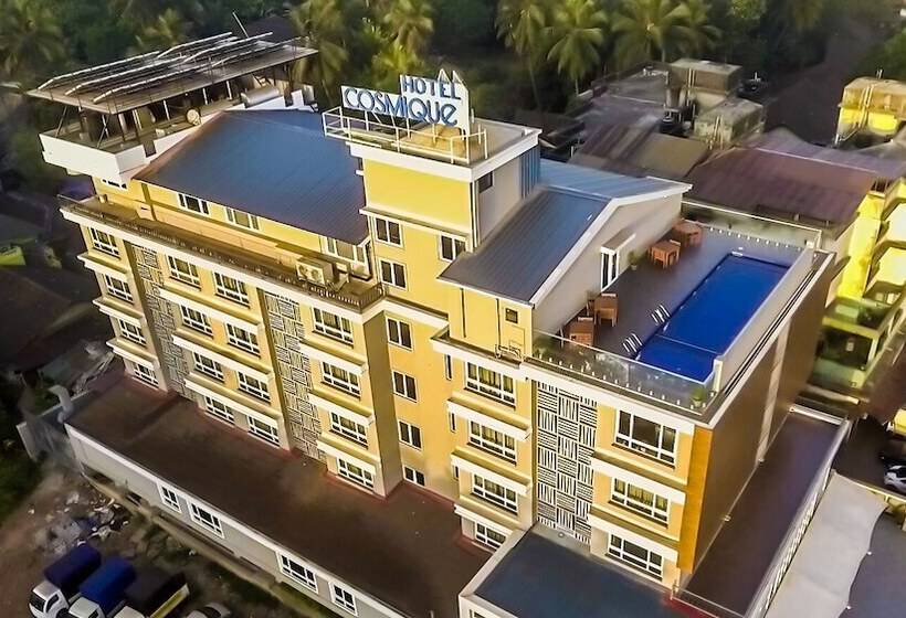 ホテル Cosmique Clarks Inn Suites Goa