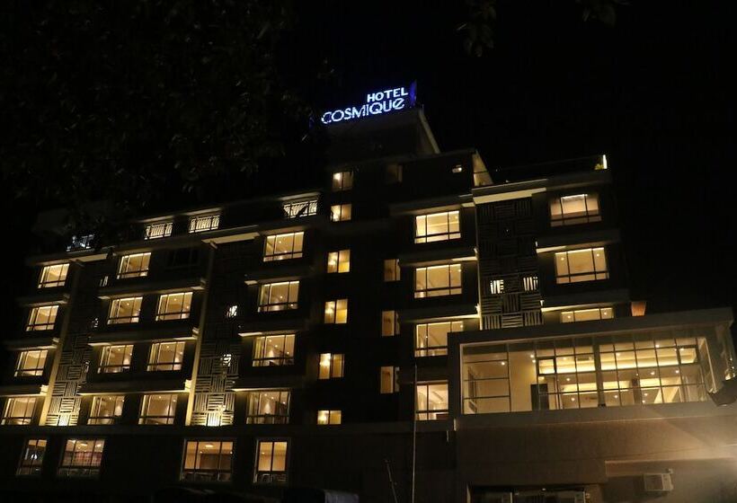 ホテル Cosmique Clarks Inn Suites Goa