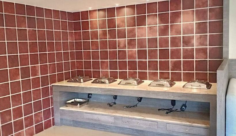 ホテル Cosmique Clarks Inn Suites Goa