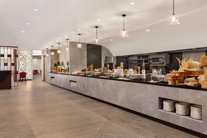 هتل Ramada Encore By Wyndham Muscat Al Ghubra